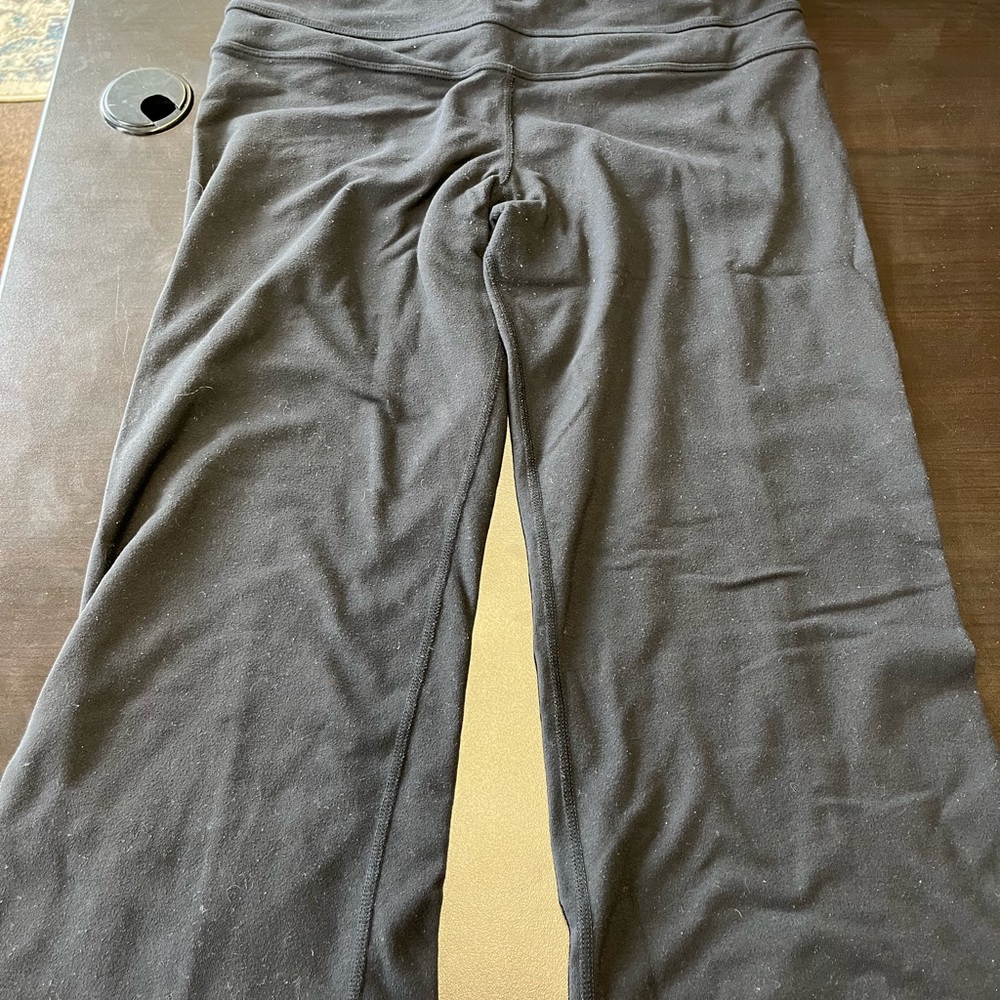 Lululemon size 8 running pants euc some slight pilling